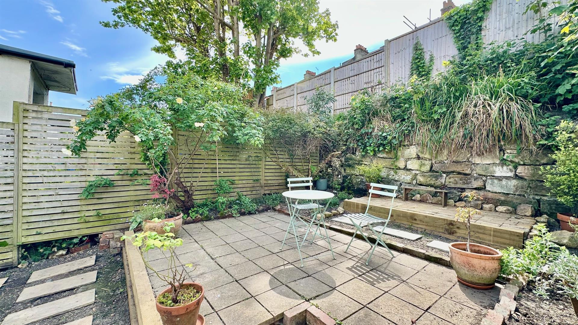 4 bed property in Southwater Road, St Leonards On Sea
